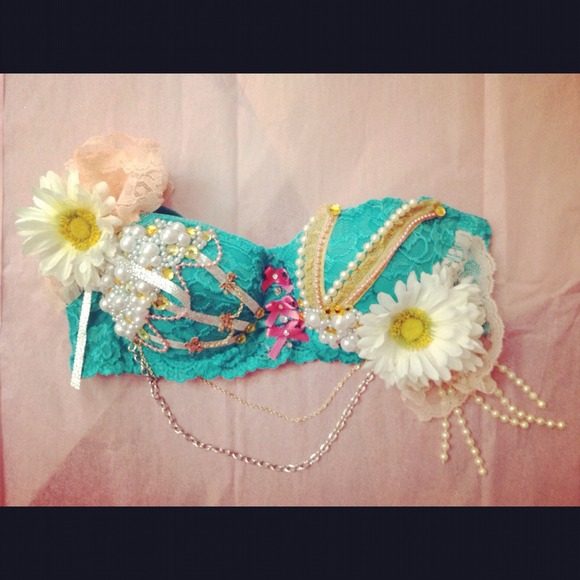 Daisy Goddess Set - Picture 2 of 3