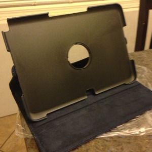 Galaxy Note 10.1 Swivel Case.  Brand New 💕