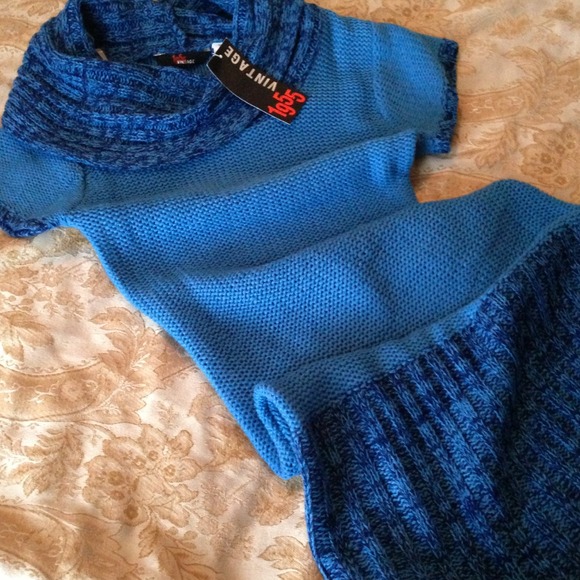 🎀FREE GIFT TO JESSIE🎀Blue Knit Tunic