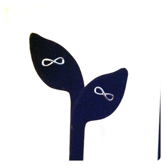 ¡¡¡SALE!!! Infinity earring studs in silver