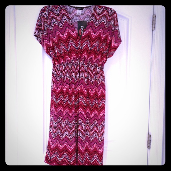 💥NWT REDUCED Silky Dress💥