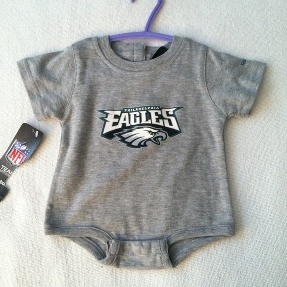 Eagles onesie sz 0-3 mos