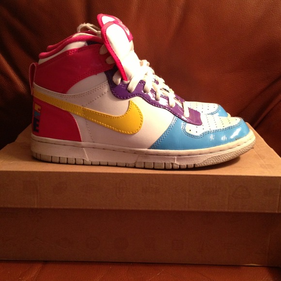 Nike Shoes - Hold until Friday!!!