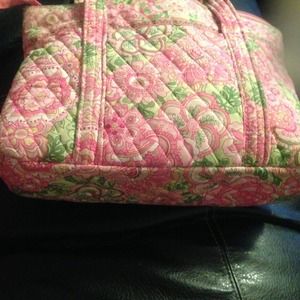 Vera Bradley tote w matching Wallet & Cosmetic bag