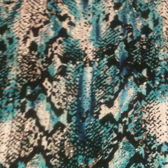 Fashion bug top! - Picture 2 of 2