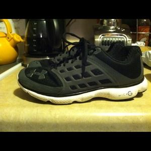 Under Armour tennis shoes