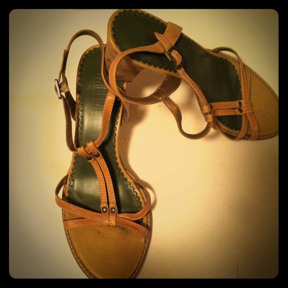 TriBeCa Kenneth cole heels sz 8