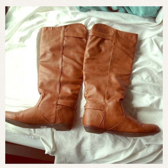 ⬇REDUCED⬇Chinese Laundry Cognac Boots