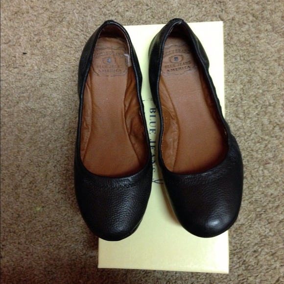 Lucky brand leather flats