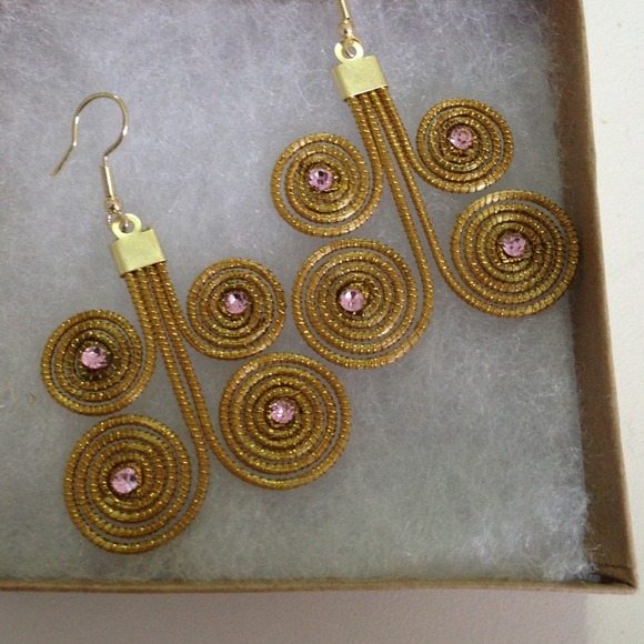 Golden grass earring - Picture 1 of 1