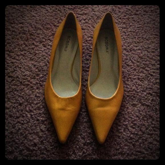 Mustard yellow kitten heels