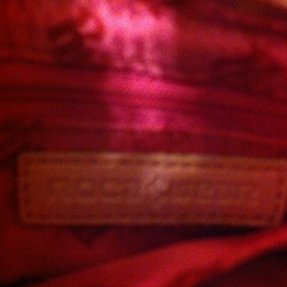 Authentic pink roc wear wristlets - Picture 2 of 3
