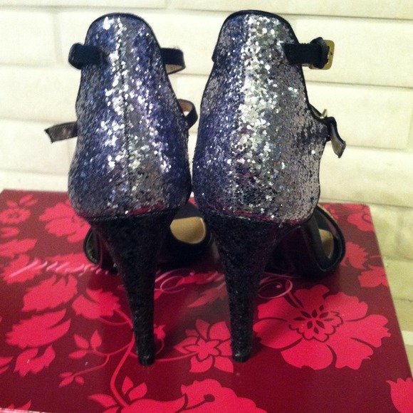 Sold in bundle โจโจโจ - Picture 3 of 4