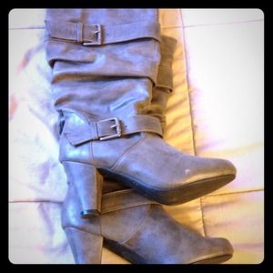 ✨REDUCED!!!✨Gray mid calf boots