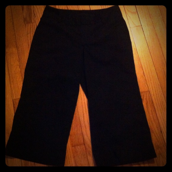 Banana Republic Capri PantsREDUCED - Picture 1 of 2