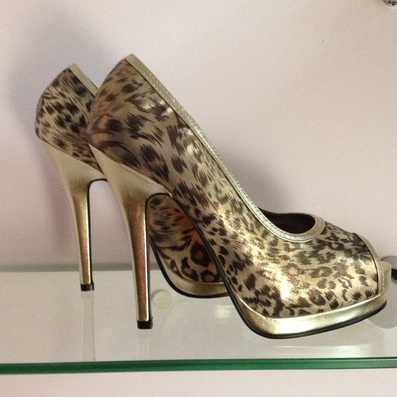 Peep Toe - Picture 2 of 4
