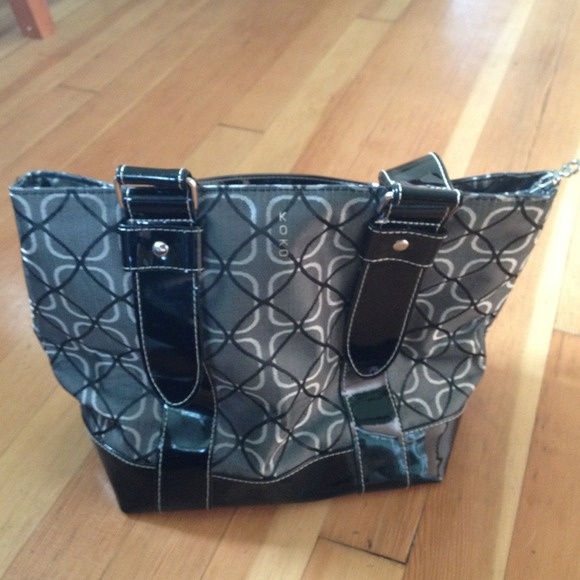Adorable lunch bag.