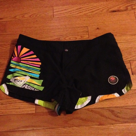 REDUCED Roxy polka dotted swim shorts. Reversible! - Picture 3 of 4