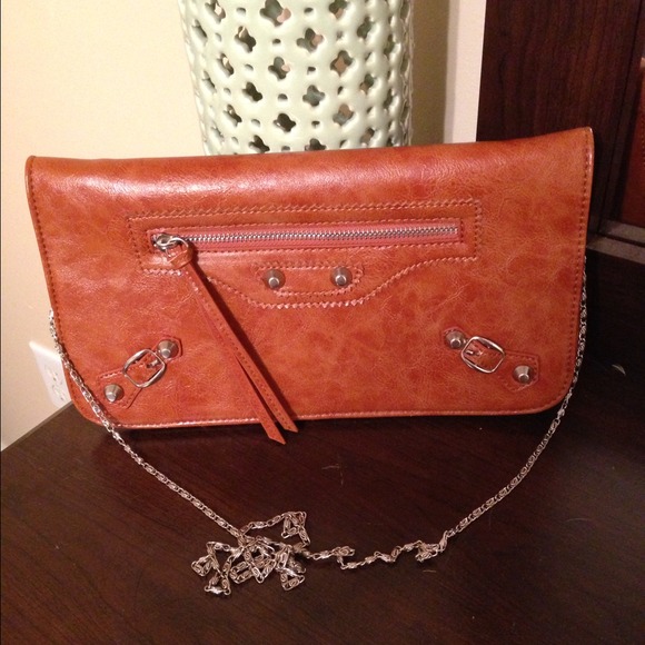 Leather Clutch! - Picture 3 of 4