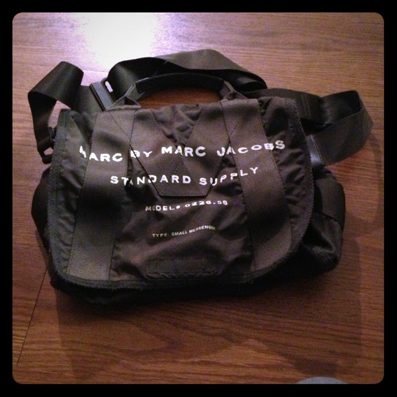 ----SOLD------! Marc Jacobs Messenger Bag