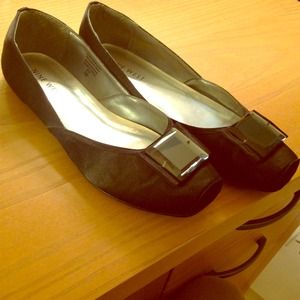 Nine West Black Satin Ballet Flats