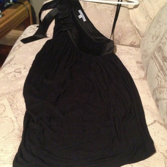 One shoulder dress