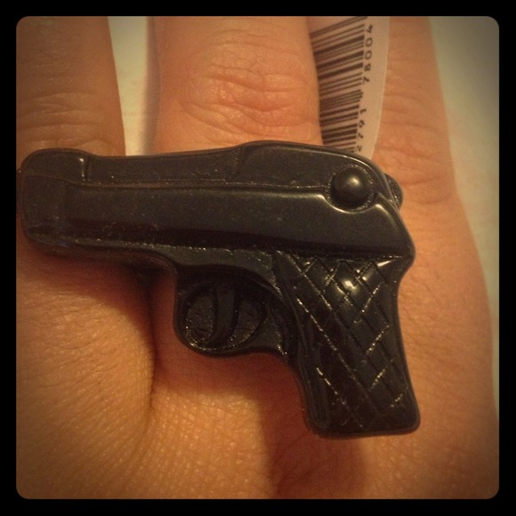 Hot Topic Jewelry - Gun Ring black Hot Topic Size 8