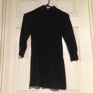 Cute black quarter length sleeve dress!