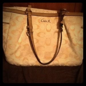 Coach purse (ON HOLD)