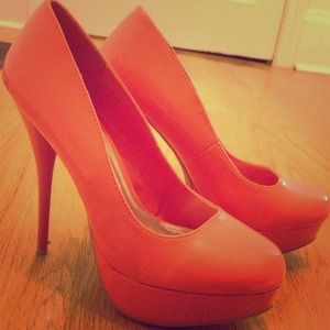 Coral pumps. Brand new, never worn👠