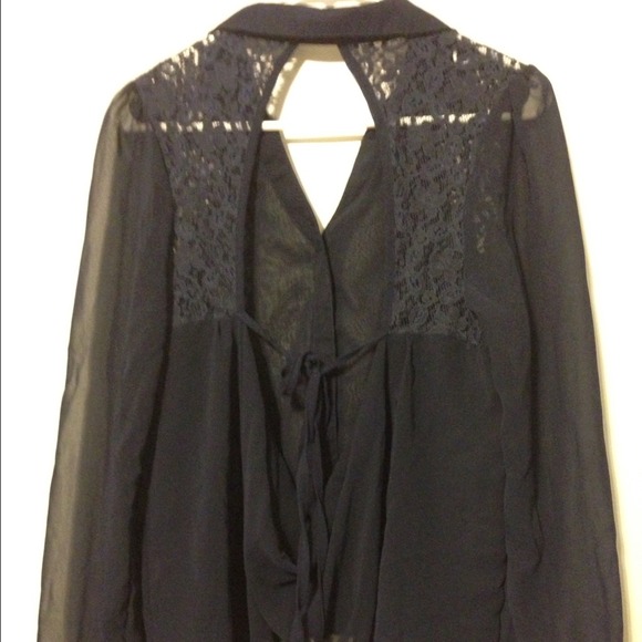 🌀SOLD!🌀High-low button up with tie on back - Picture 2 of 4