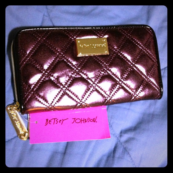sold ! new betsey wallet