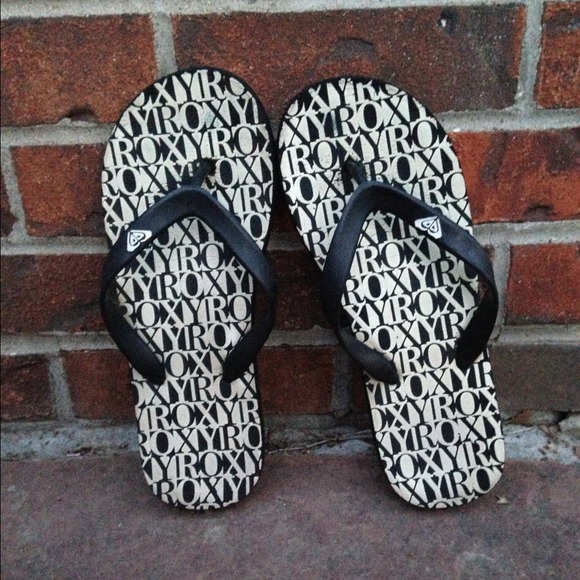 Roxy Shoes - Roxy flip flops