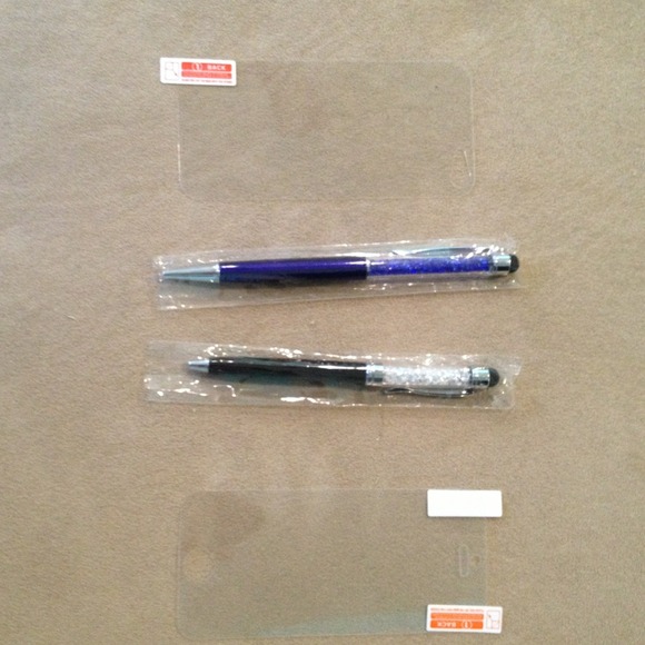⛔SOLD⛔Two styluses+iPhone screen protectors
