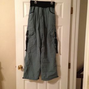 Zumba cargos & FREE necklace