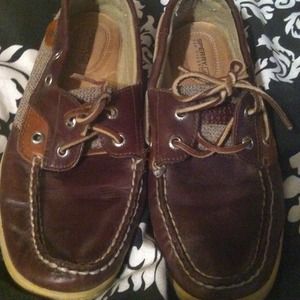 Dark brown sperrys!