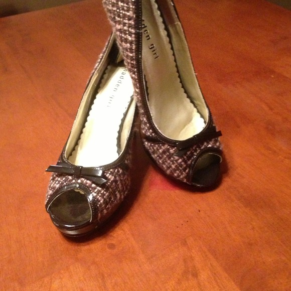 Reserved for @queenhoneybee