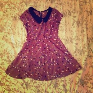 ❌SOLD❌ Dress W/ Bird Pattern & Collar