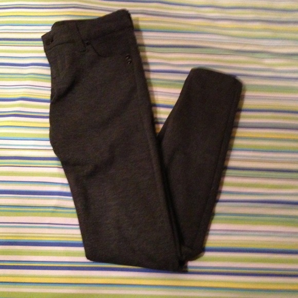 Grey jeggings