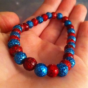 I just made this metallic bracelet (Price isDown:)