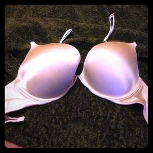 BUNDLE**** FOR monicatodd VS bra and two tops