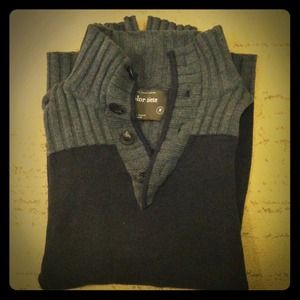 Color Siete Men's gray sweater