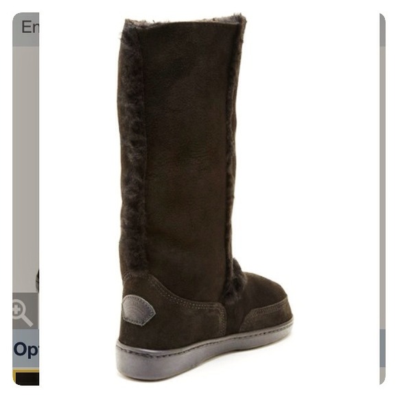 💲Price negotiable💲Minnetonka Sheepskin Boots. - Picture 2 of 4