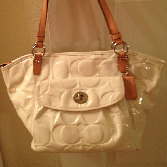 REDUCED Authentic shell colored Coach bag