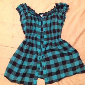 ❌SOLD❌Turquoise and Black Checker Top