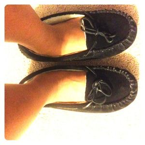 MinneTonka moccasins  with bows