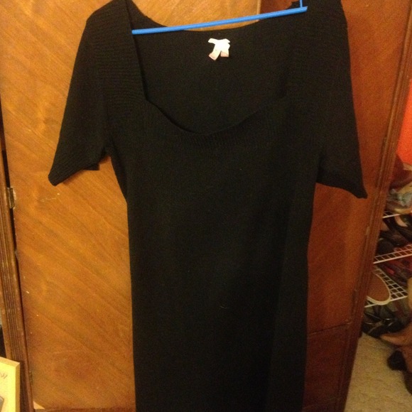 3x black sweater dress