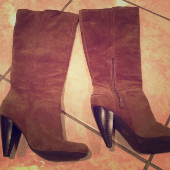 Jessica Simpson boots