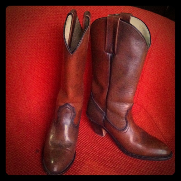 Imagine those boots in your cut off jean shorts!