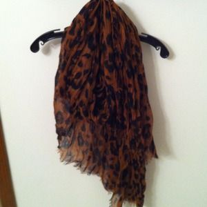 🚫Reserved🚫 Cheetah Print Scarf